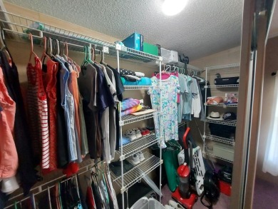 This Charming 2 Bedroom 2 Bath is Move In Ready and comes on Lakes at Leesburg Golf Course in Florida - for sale on GolfHomes.com, golf home, golf lot