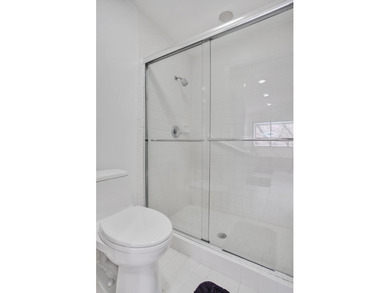 Beautifully maintained 3-bedroom, 3-bath home in the on Gleneagles Golf and Country Club in Florida - for sale on GolfHomes.com, golf home, golf lot