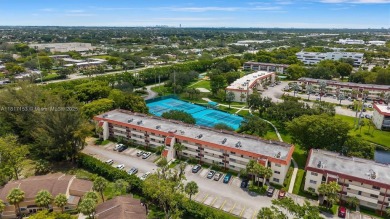 La Creme de la creme at this resort style Golf  Tennis getaway on Hollybrook Golf and Tennis Club  in Florida - for sale on GolfHomes.com, golf home, golf lot