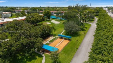 La Creme de la creme at this resort style Golf  Tennis getaway on Hollybrook Golf and Tennis Club  in Florida - for sale on GolfHomes.com, golf home, golf lot