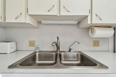 Welcome to Your Perfect Condo Home!  This beautifully furnished on On Top Of The World Golf Course in Florida - for sale on GolfHomes.com, golf home, golf lot