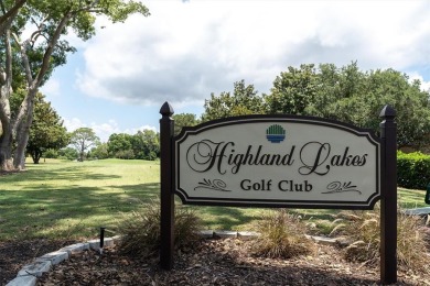 This charming Highland Lakes villa is a sanctuary of natural on Highland Lakes Executive Golf Course in Florida - for sale on GolfHomes.com, golf home, golf lot