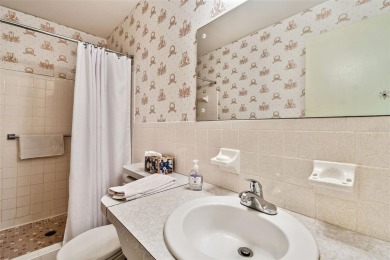 Welcome to Your Perfect Condo Home!  This beautifully furnished on On Top Of The World Golf Course in Florida - for sale on GolfHomes.com, golf home, golf lot