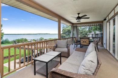 This lovely lake house in the Cedar Creek Country Club golf on Cedar Creek Country Club in Texas - for sale on GolfHomes.com, golf home, golf lot