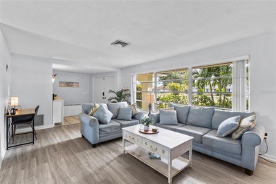 PRICE DROP ALERT!
Stunning Golf Course Pool Home with Sunset on Sara Bay Country Club in Florida - for sale on GolfHomes.com, golf home, golf lot