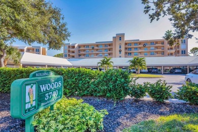 One or more photo(s) has been virtually stagede enjoy the on Pinebrook/Ironwood Golf Course in Florida - for sale on GolfHomes.com, golf home, golf lot