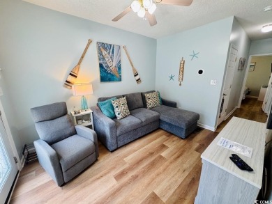 NEW LISTING IN OCEAN LAKES... WELL MAINTAINED, TURNKEY 2 BED/2 on Prestwick Country Club in South Carolina - for sale on GolfHomes.com, golf home, golf lot