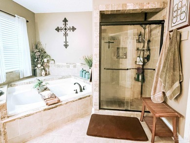 Located in the Marcus Pointe golf course community, this on Marcus Pointe Golf Club in Florida - for sale on GolfHomes.com, golf home, golf lot