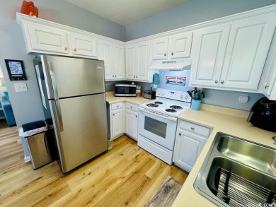 NEW LISTING IN OCEAN LAKES... WELL MAINTAINED, TURNKEY 2 BED/2 on Prestwick Country Club in South Carolina - for sale on GolfHomes.com, golf home, golf lot