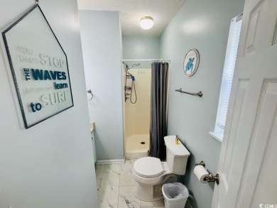 NEW LISTING IN OCEAN LAKES... WELL MAINTAINED, TURNKEY 2 BED/2 on Prestwick Country Club in South Carolina - for sale on GolfHomes.com, golf home, golf lot