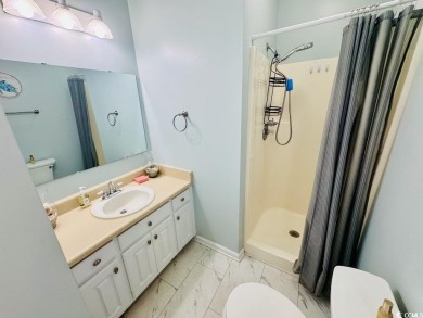 NEW LISTING IN OCEAN LAKES... WELL MAINTAINED, TURNKEY 2 BED/2 on Prestwick Country Club in South Carolina - for sale on GolfHomes.com, golf home, golf lot
