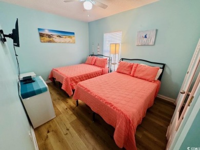 NEW LISTING IN OCEAN LAKES... WELL MAINTAINED, TURNKEY 2 BED/2 on Prestwick Country Club in South Carolina - for sale on GolfHomes.com, golf home, golf lot