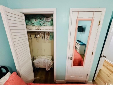 NEW LISTING IN OCEAN LAKES... WELL MAINTAINED, TURNKEY 2 BED/2 on Prestwick Country Club in South Carolina - for sale on GolfHomes.com, golf home, golf lot