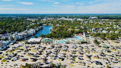 NEW LISTING IN OCEAN LAKES... WELL MAINTAINED, TURNKEY 2 BED/2 on Prestwick Country Club in South Carolina - for sale on GolfHomes.com, golf home, golf lot