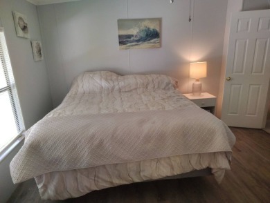 Welcome Home!! This 2-bedroom / 2-bath updated home is waiting on Spanish Lakes Fairways in Florida - for sale on GolfHomes.com, golf home, golf lot