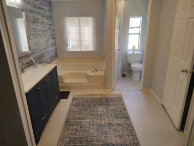 Welcome Home!! This 2-bedroom / 2-bath updated home is waiting on Spanish Lakes Fairways in Florida - for sale on GolfHomes.com, golf home, golf lot