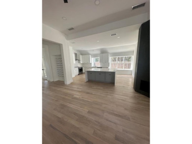 Stunning 4bdr 2 bath 2 car with study. Only one block from the on Stewart Peninsula Golf Course in Texas - for sale on GolfHomes.com, golf home, golf lot