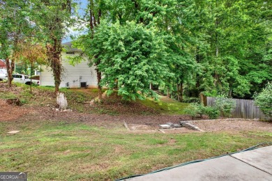 Welcome to this beautifully updated 3-bedroom, 2-bath stepless on Canongate At Eagle Watch Golf Club in Georgia - for sale on GolfHomes.com, golf home, golf lot