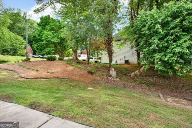 Welcome to this beautifully updated 3-bedroom, 2-bath stepless on Canongate At Eagle Watch Golf Club in Georgia - for sale on GolfHomes.com, golf home, golf lot