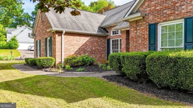 Welcome to this beautifully updated 3-bedroom, 2-bath stepless on Canongate At Eagle Watch Golf Club in Georgia - for sale on GolfHomes.com, golf home, golf lot