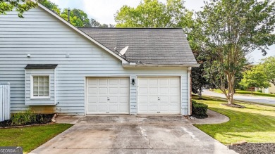 Welcome to this beautifully updated 3-bedroom, 2-bath stepless on Canongate At Eagle Watch Golf Club in Georgia - for sale on GolfHomes.com, golf home, golf lot