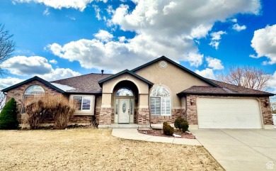 Fabulous home right on the fairway of Remuda golf course on Remuda Golf Course in Utah - for sale on GolfHomes.com, golf home, golf lot