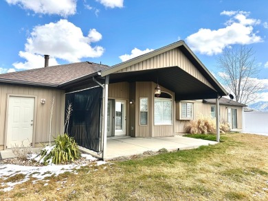 Fabulous home right on the fairway of Remuda golf course on Remuda Golf Course in Utah - for sale on GolfHomes.com, golf home, golf lot