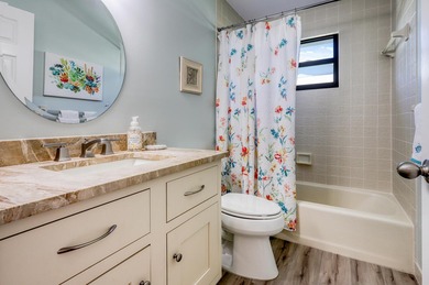 Effortless low maintenance Florida living @Heritage Ridge, Hobe on Heritage Ridge Golf Club in Florida - for sale on GolfHomes.com, golf home, golf lot