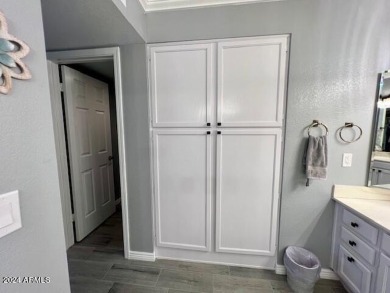 Charming End Unit Casita in Lovely Westbrook Village! Stunning on Westbrook Village Golf Club in Arizona - for sale on GolfHomes.com, golf home, golf lot