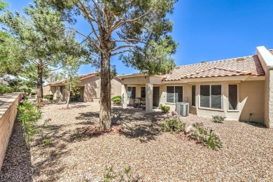 Fantastic Single Story Home in Sun City Summerlin! 2 bedrooms on Highland Falls Golf Club in Nevada - for sale on GolfHomes.com, golf home, golf lot