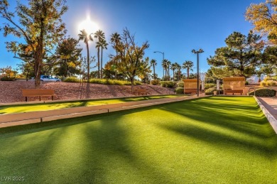 Fantastic Single Story Home in Sun City Summerlin! 2 bedrooms on Highland Falls Golf Club in Nevada - for sale on GolfHomes.com, golf home, golf lot
