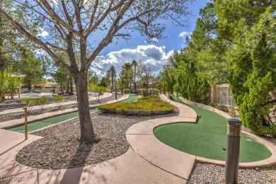 Fantastic Single Story Home in Sun City Summerlin! 2 bedrooms on Highland Falls Golf Club in Nevada - for sale on GolfHomes.com, golf home, golf lot