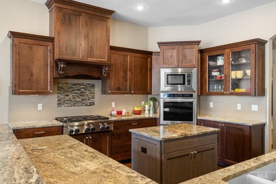 Your first impression of this impeccably maintained Todd on Eagle Legacy Golf Course in Idaho - for sale on GolfHomes.com, golf home, golf lot