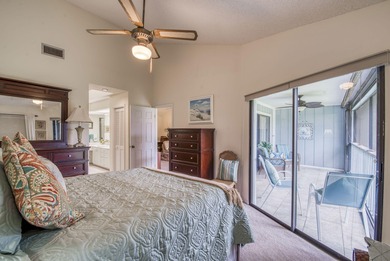 Welcome to this beautifully maintained two-bedroom, two-bathroom on Heritage Ridge Golf Club in Florida - for sale on GolfHomes.com, golf home, golf lot