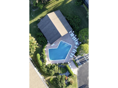 Step into this beautifully maintained 2 Bedroom, 2 Bath condo on Heritage Ridge Golf Club in Florida - for sale on GolfHomes.com, golf home, golf lot