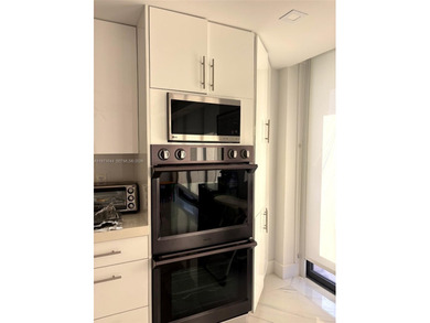 BEAUTIFUL UPGRADED UNIT IN VERY DESIRABLE AND CLASSY TURNBERRY on Turnberry Isle Resort and Club in Florida - for sale on GolfHomes.com, golf home, golf lot