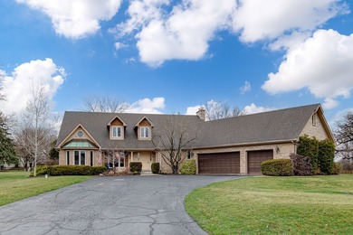 This well-maintained home is perfectly positioned on a spacious on St. Andrews Golf and Country Club in Illinois - for sale on GolfHomes.com, golf home, golf lot