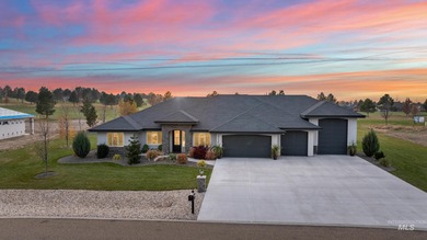 Welcome to your dream home on the golf course -- a stunning on Timberstone Golf Course in Idaho - for sale on GolfHomes.com, golf home, golf lot