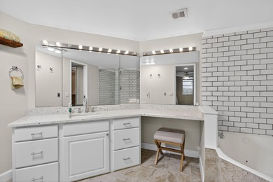 Move-in ready 2BR/2BA Palm Aire condo with expansive views. The on Palm-Aire Country Club and Resort - The Oaks in Florida - for sale on GolfHomes.com, golf home, golf lot