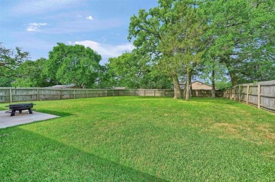 This great home is located just a quick walk or golf cart ride on Lake Kiowa Golf Course in Texas - for sale on GolfHomes.com, golf home, golf lot