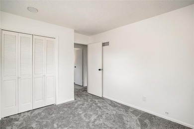 Beautifully updated and spacious home backing near the National on National Golf Club of Kansas City in Missouri - for sale on GolfHomes.com, golf home, golf lot