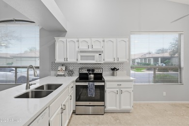 Motivated sellers! Beautiful villa on a premium corner greenbelt on Oakwood Golf Club  in Arizona - for sale on GolfHomes.com, golf home, golf lot