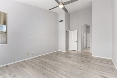 Motivated sellers! Beautiful villa on a premium corner greenbelt on Oakwood Golf Club  in Arizona - for sale on GolfHomes.com, golf home, golf lot