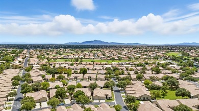 Motivated sellers! Beautiful villa on a premium corner greenbelt on Oakwood Golf Club  in Arizona - for sale on GolfHomes.com, golf home, golf lot