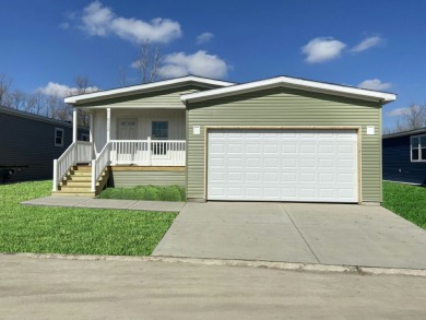 Tentatively available 10/1/2025. This home is currently occupied on Golf Vista Estates Golf Course in Illinois - for sale on GolfHomes.com, golf home, golf lot