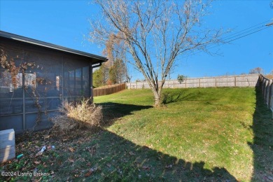 Welcome to 429 Ridgecrest Rd a charming 4-bed, 3-bath home in on Elizabethtown Municipal Par-3 in Kentucky - for sale on GolfHomes.com, golf home, golf lot