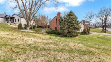 Welcome to 15 Fairway Drive in the stately & elegant Country on Sunset Hills Country Club in Illinois - for sale on GolfHomes.com, golf home, golf lot