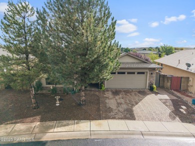 This beautifully updated 3-bedroom, 2-bathroom residence on Quail Wood Greens Golf Course in Arizona - for sale on GolfHomes.com, golf home, golf lot