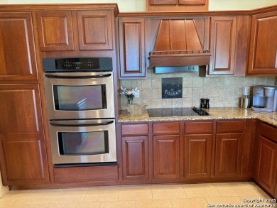 Welcome to this beautifully appointed *Like New* home, Sitting on Alsatian Golf Club in Texas - for sale on GolfHomes.com, golf home, golf lot