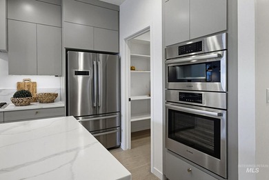 Stunning move-in ready single-level home in Banbury Meadows! on BanBury Golf Club in Idaho - for sale on GolfHomes.com, golf home, golf lot